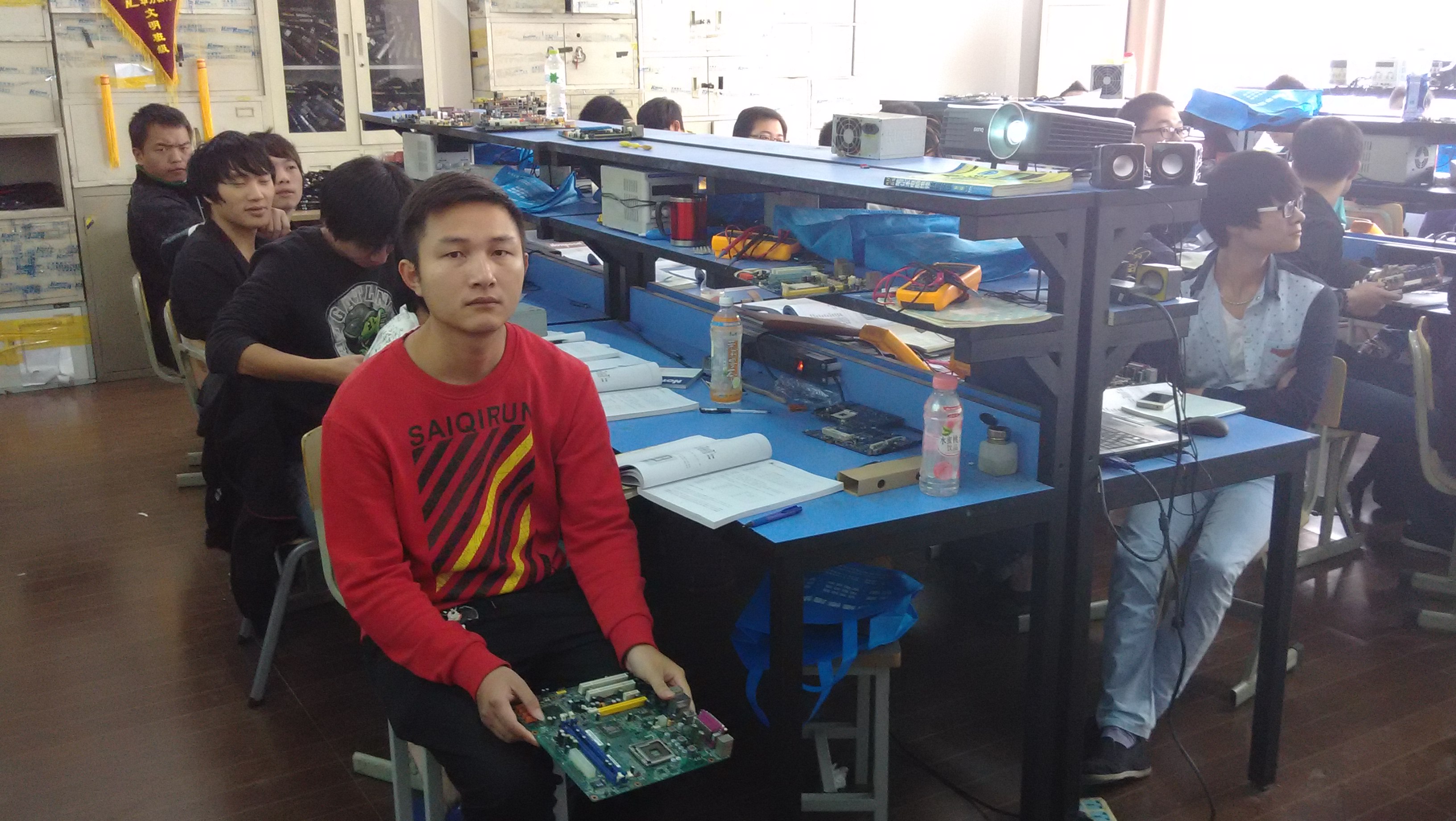 選華力學校，掌握專業維修技能 手機、家電、電腦全覆蓋